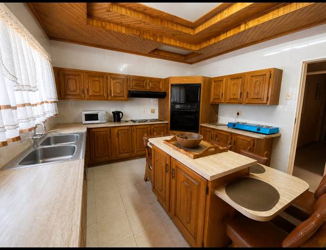 3 BEDROOM HOUSE FOR SALE IN BEDWORTH PARK